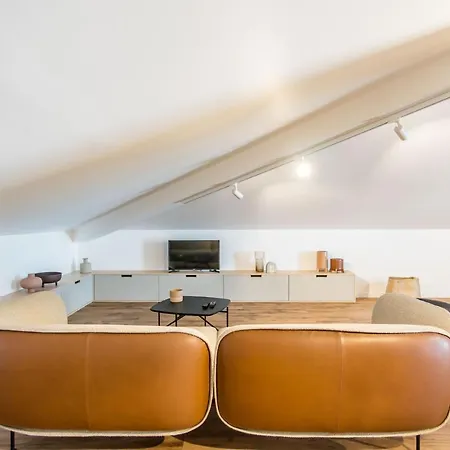 Charmante Authentique