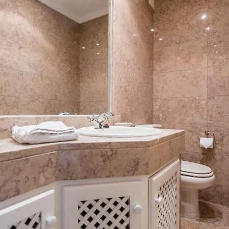 Charmante Authentique